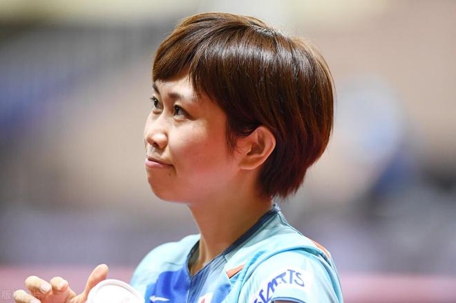 期待一个更 期待一个更