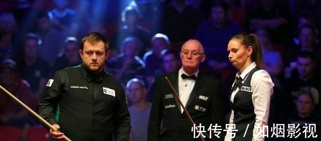 在赛场上展 在赛场上展