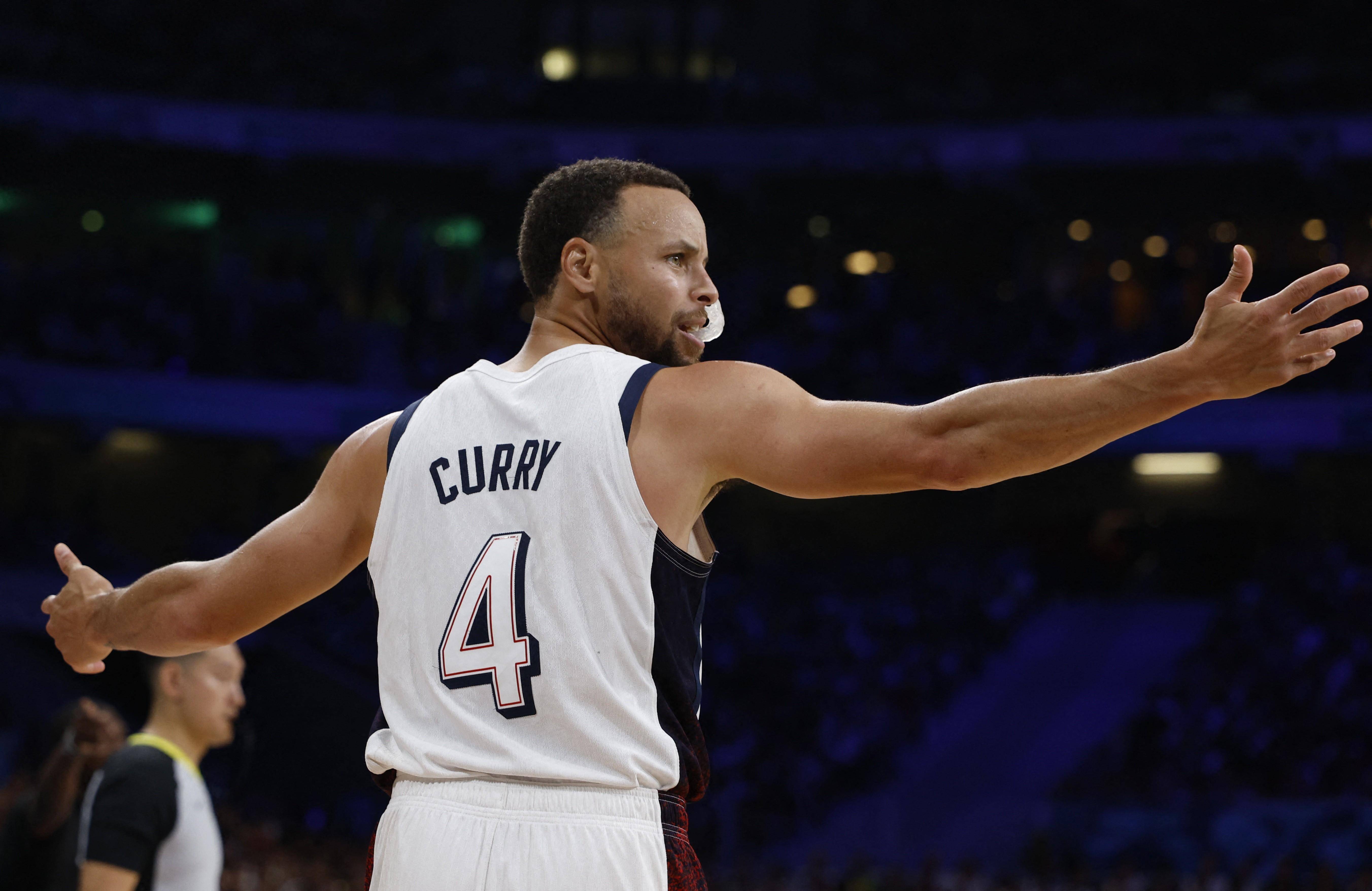 雪选手在比 雪选手在比